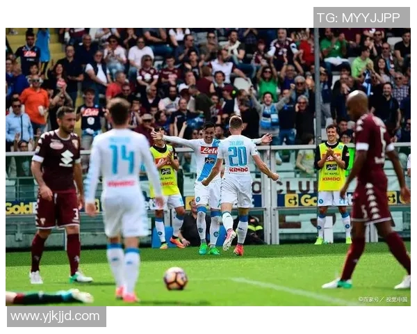 埃弗顿主场迎战利兹联争夺英超宝贵积分的激烈对决